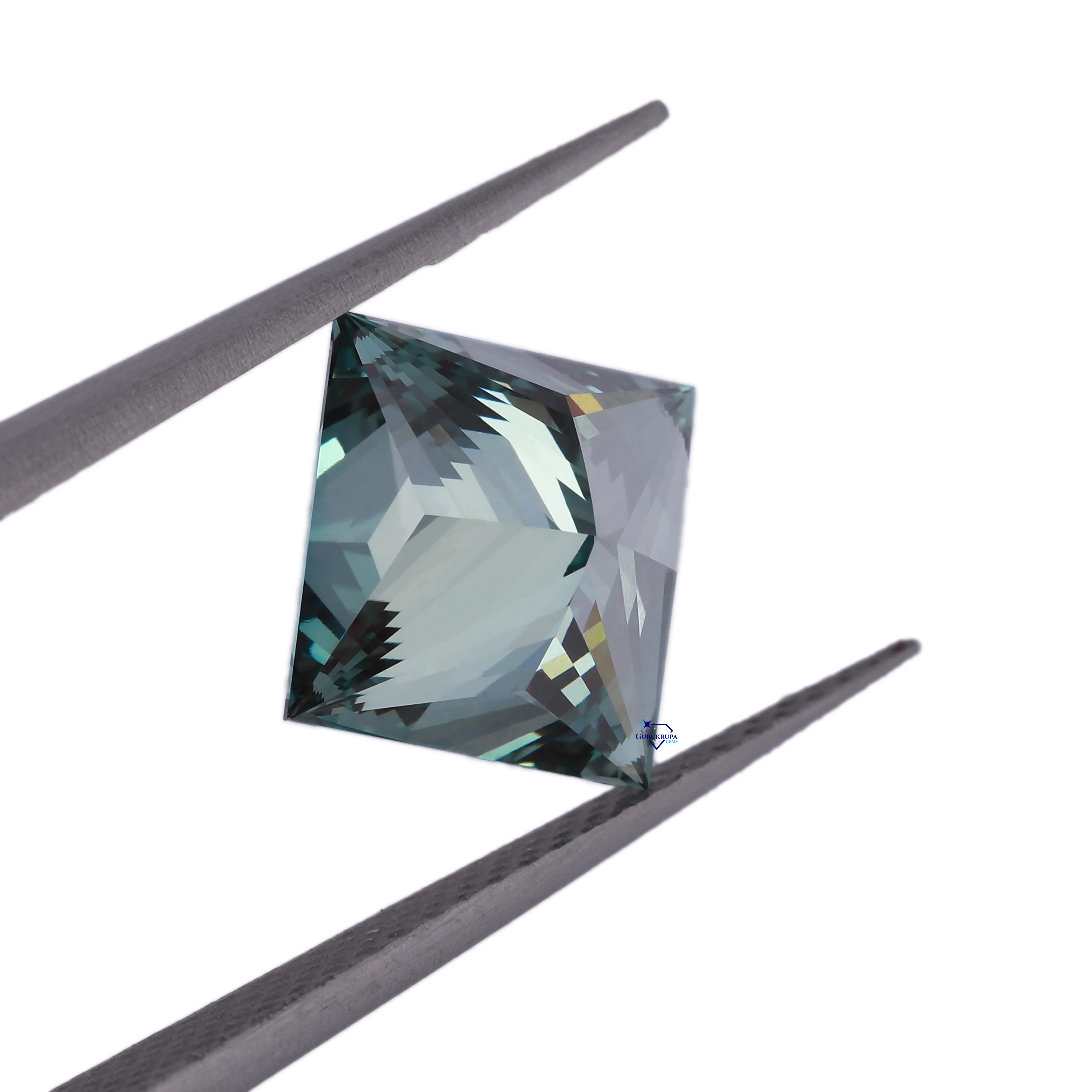 Exquisite solitaire diamond 4 CT princess shape green color lab grown diamond with enhanced vvs clarity diamond for jewelry