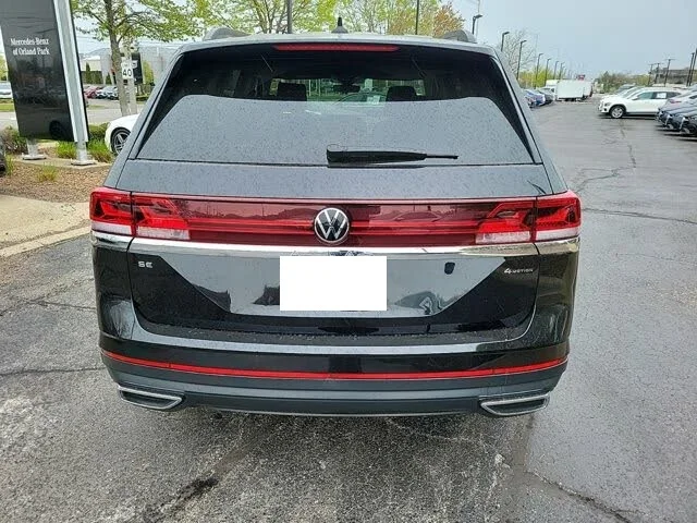 2024 Volkswagen Atlas SE 4Motion AWD SUV аккуратно используется с настраиваемыми кожаными сиденьями и шинами R18 бензиновые готовы к продаже