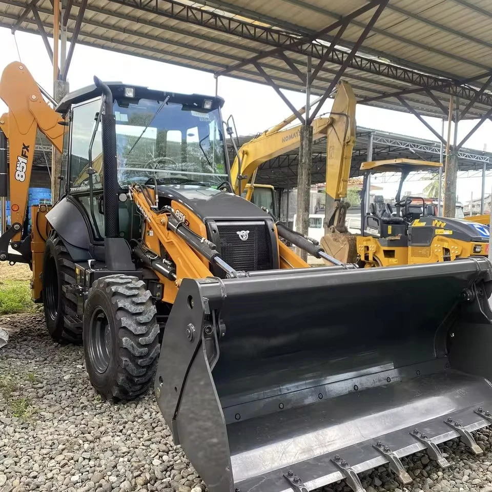 Used CASE 851FX Backhoe Loaders Engineering & Construction Machinery Plus 4WD Tractopelle has an engine power of 72 kW
