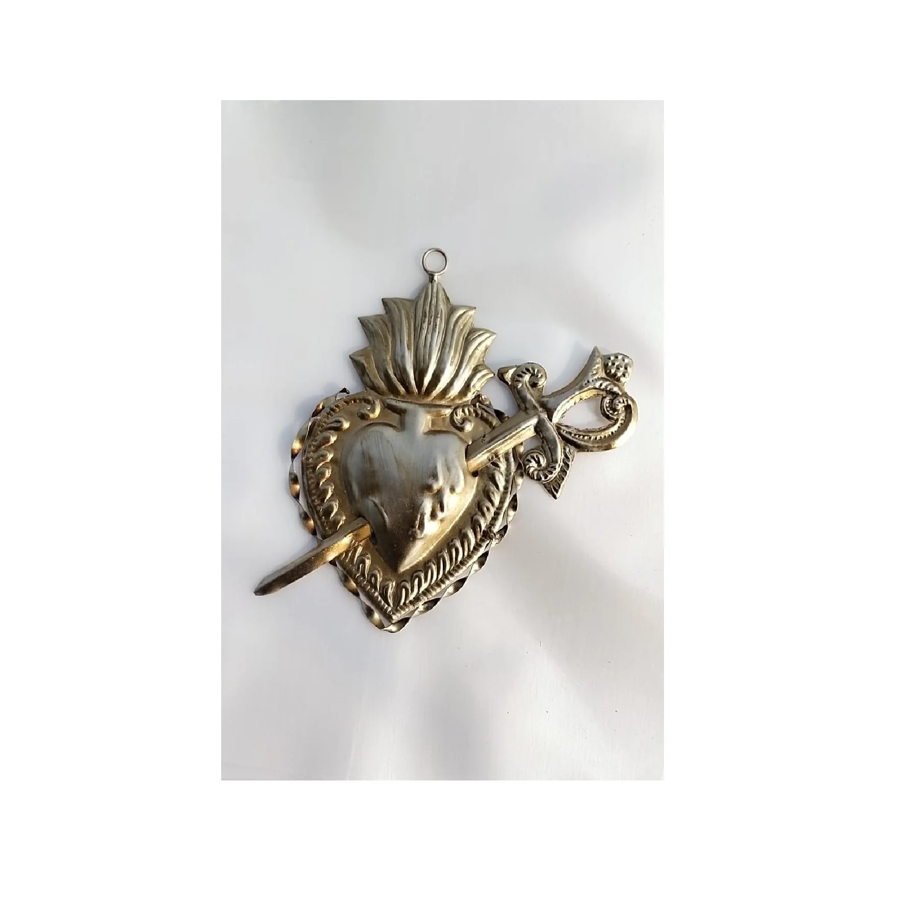 Pure Metal Heart of Mary Votive Gold Rhinestone Ornament Locket As Peacock Of Wings Shape Sacred Heart & Beautiful Gift Locket