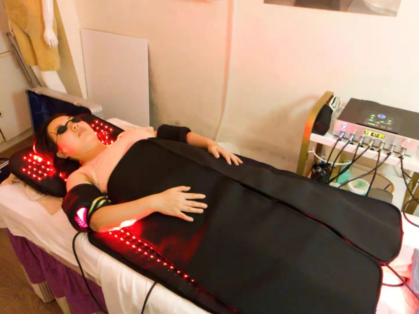 Medical Laser Health Sciatica Pain Relief Irradiation Therapy Acupuncture Machine