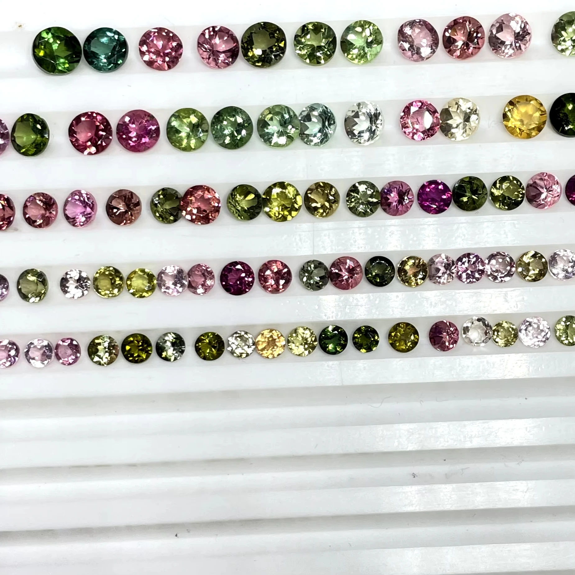 Best Quality 3-5mm Multicolor Tourmaline Faceted Gemstones round Brilliant Cut for Bracelets and Oval Patterns on Sale!