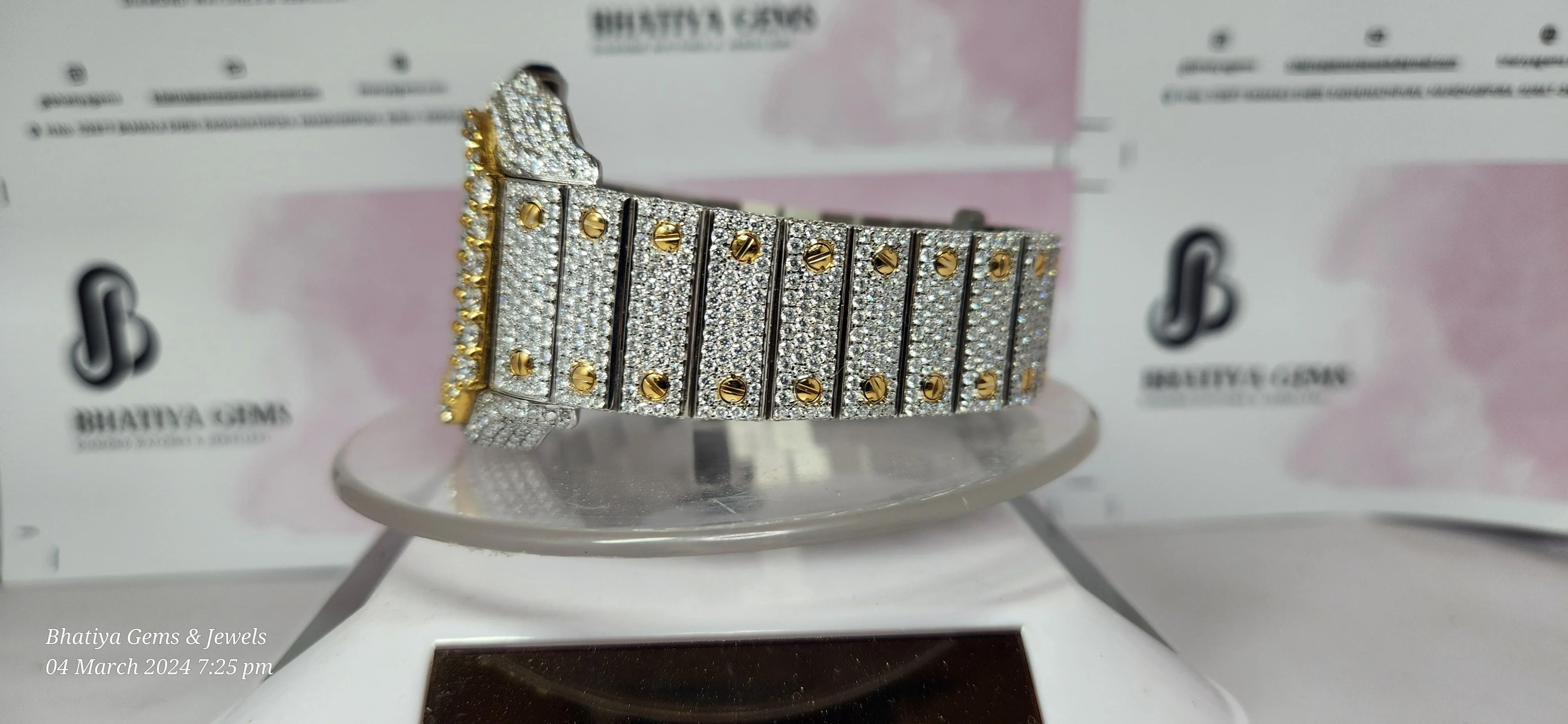 Пользовательские VVS Moissanite алмазные часы со льдом Роскошные Хип-Хоп унисекс Полный Алмазный тест прошел бесплатную доставку
