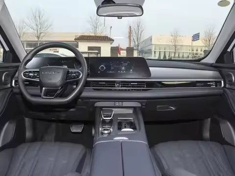 China Ev Chery Plug-in Hybrid Electric Vehicle Chery Fengyun A8 Phev Electric Car 4-door 5-seat Used Electric Cars