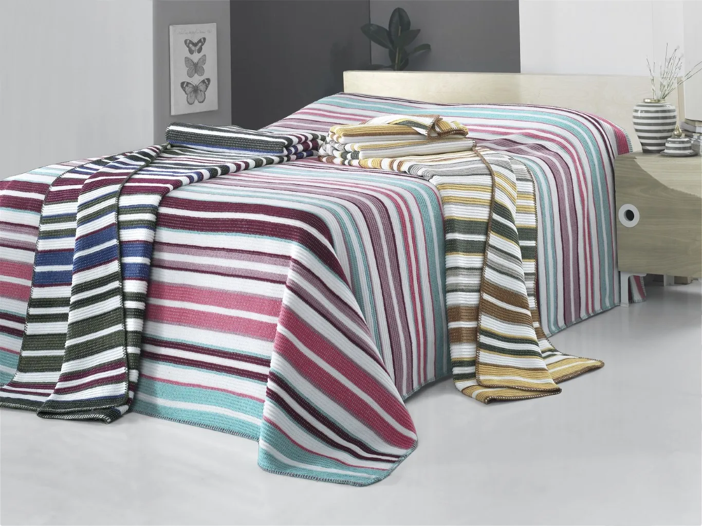 Whosale Premium Quality Quick Dry Microfiber Anti-Pilling Fleece Home Hotel Hospital Blanket