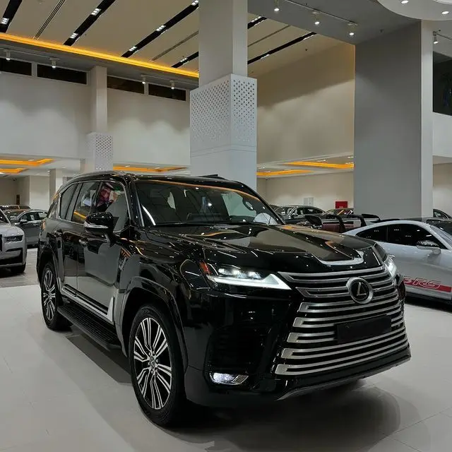 2021 2022 2023 2024 аккуратно использовали Lexus LX600 для продаж в разных цветах.