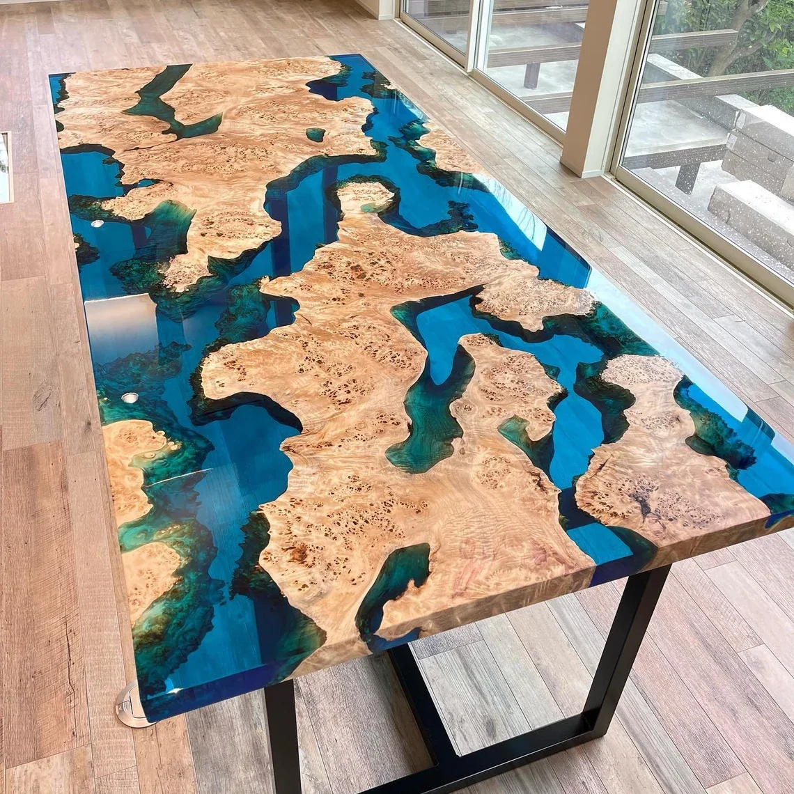 Custom Handcrafted Beautiful Hardwood and Resin Craft Ocean Designed Tables for Living Room Furniture Options from India