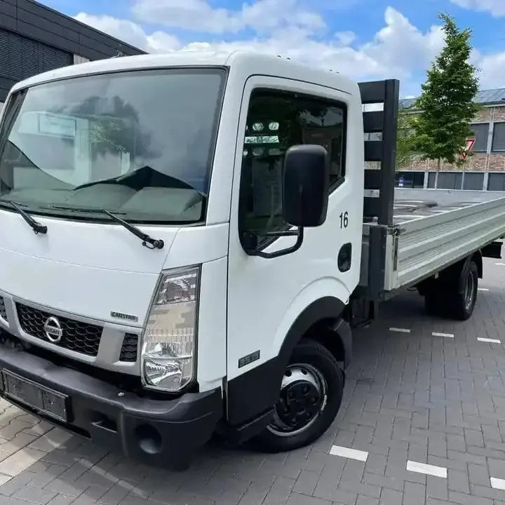 BUY USED Nissans Cabstars NT400 2.5 D Air Conditioning Platform, 2018 Model