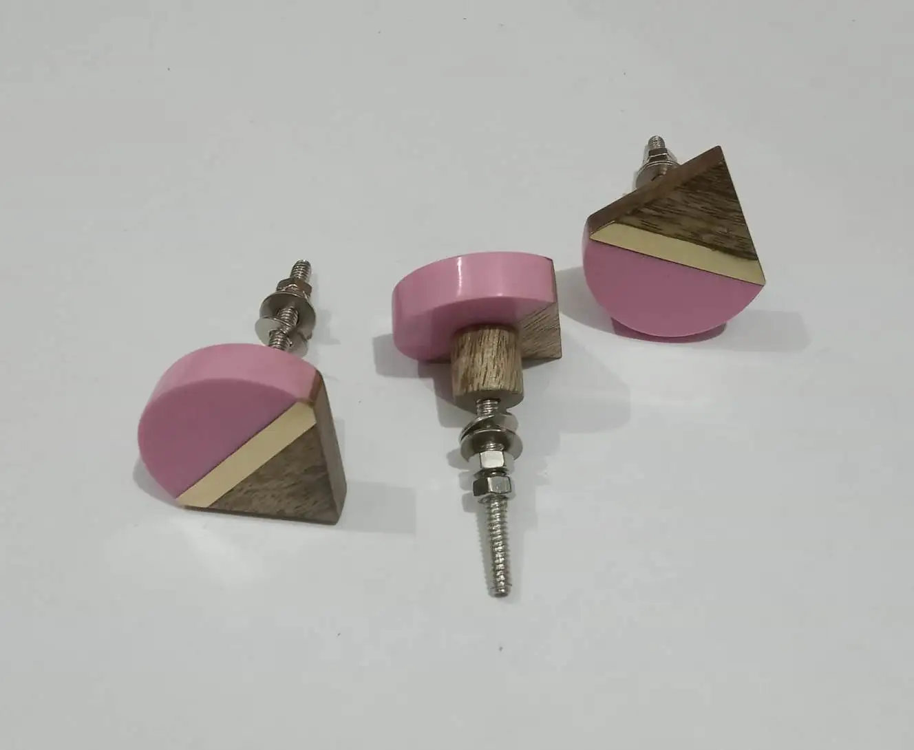 High Quality Handmade Acrylic Lucite Resin Drawer Dresser Knobs Metal and Wood Resin Knobs for Kitchen and Home Decoration
