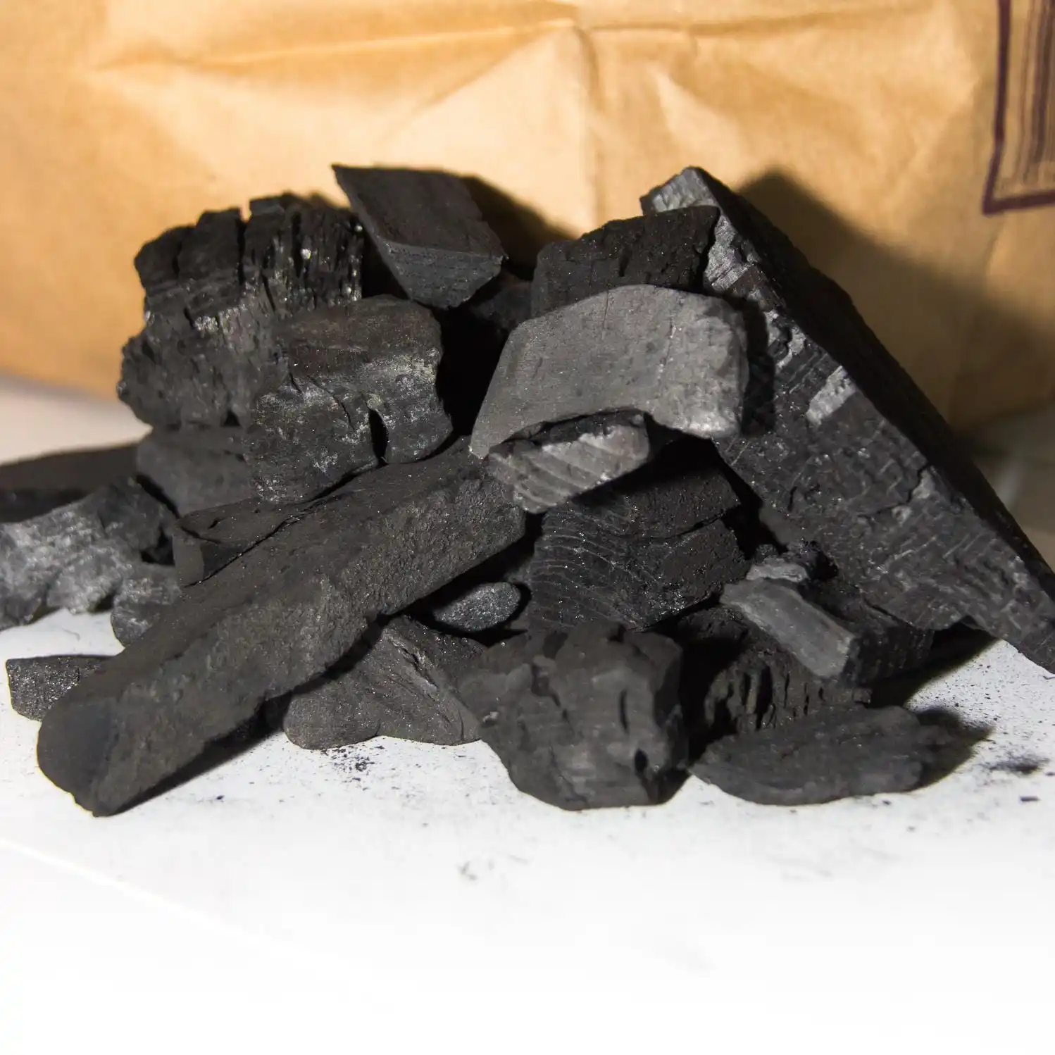 Eco Friendly Smokeless Hardwood Charcoal Black Ayin Wood West Africa Hookah Coal Shisha Charcoal