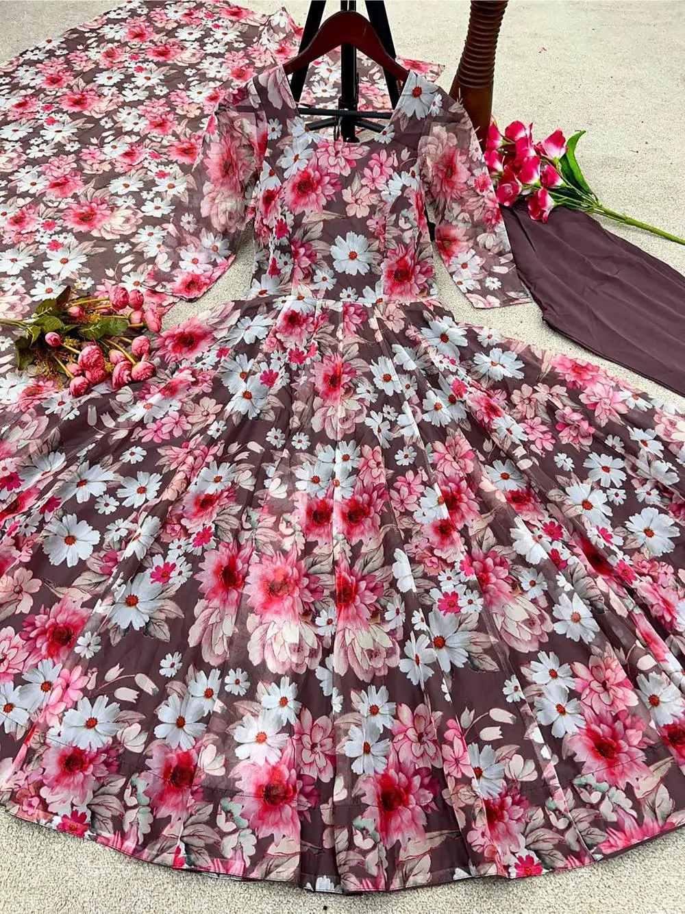 Hot Selling Party Wear Look Tabby Organza Silk With Digital Print Work Gown With Dupatta Indian Ethnic Wear Anarkali Dress