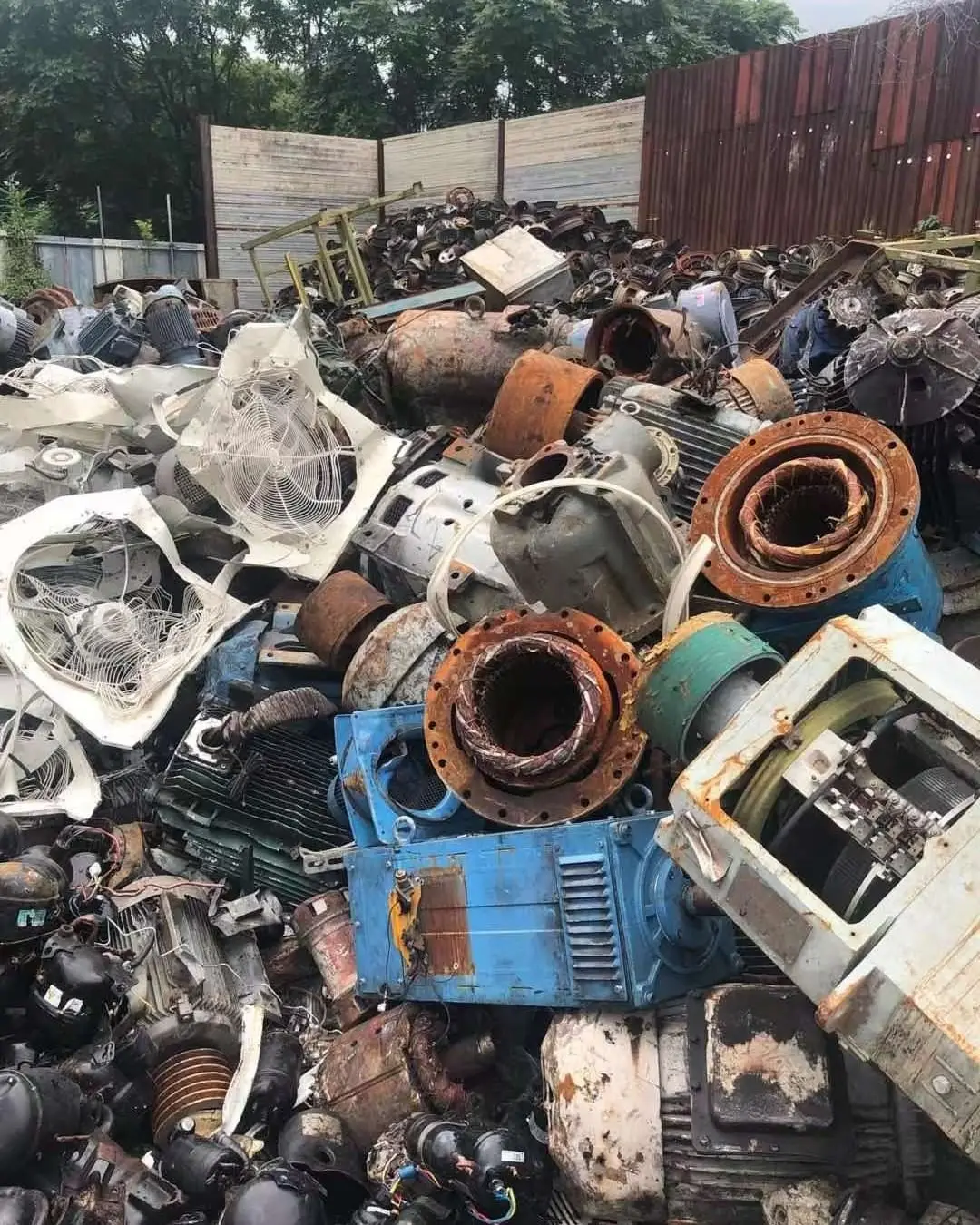 Motor Scraps / Alternators And Starter Motors Scrap Supplier