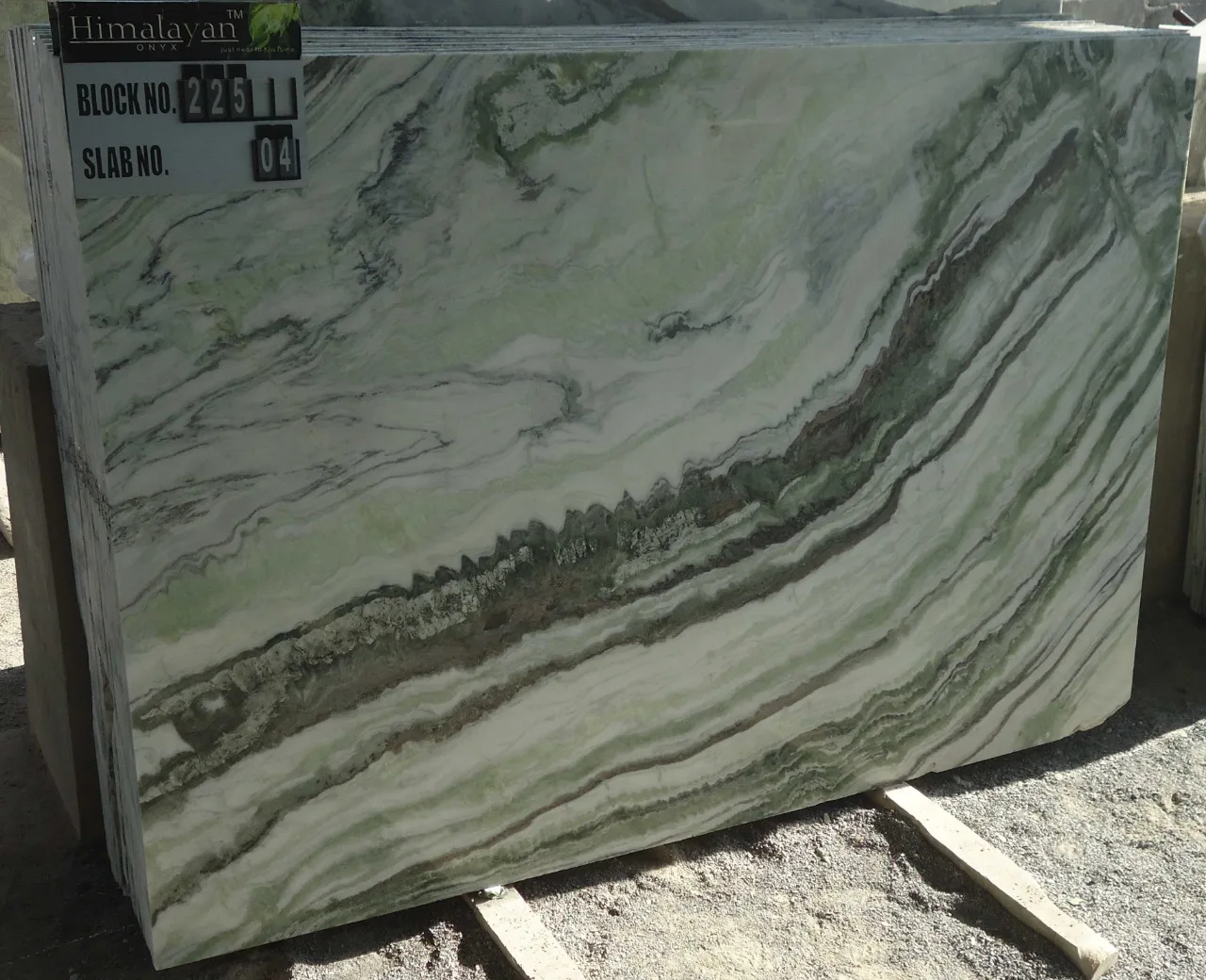 HIMALAYAN ONYX