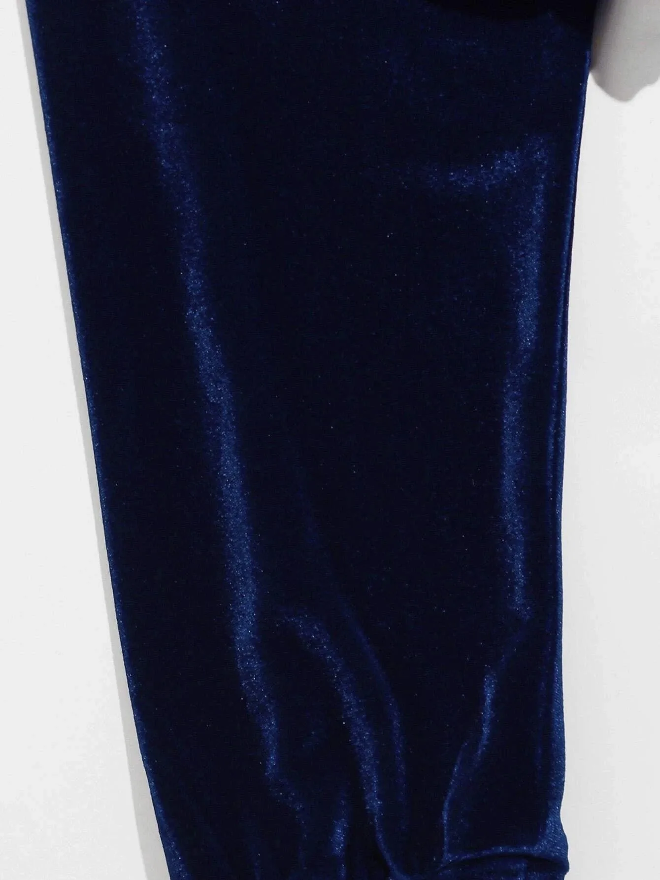 Premium quality Customized Women Tracksuit Casual Fashion Wear Velour Tracksuit For Women at wholesale