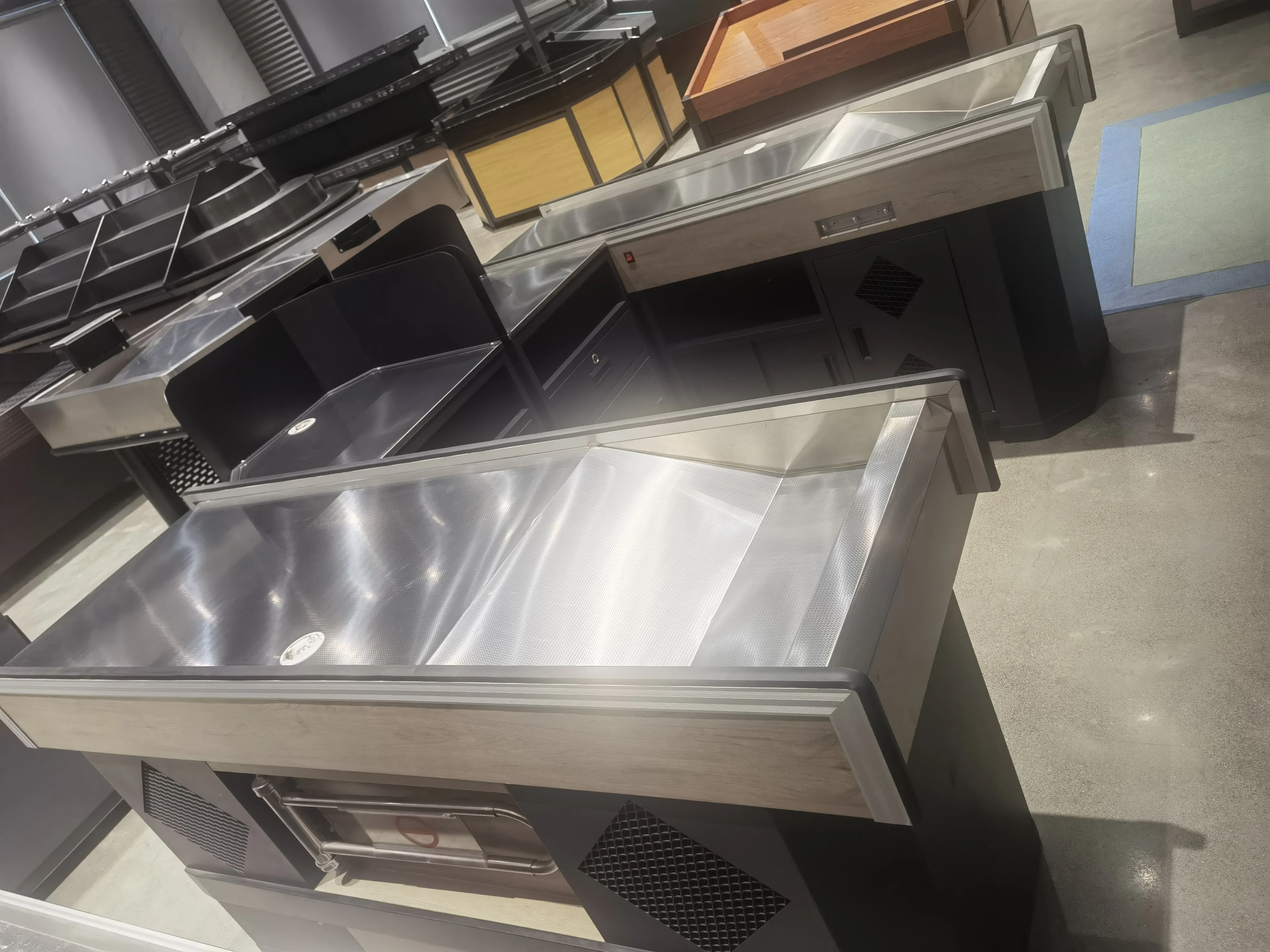 Stainless Steel Cash Register for Supermarkets and Shops | Durable and Easy to Use