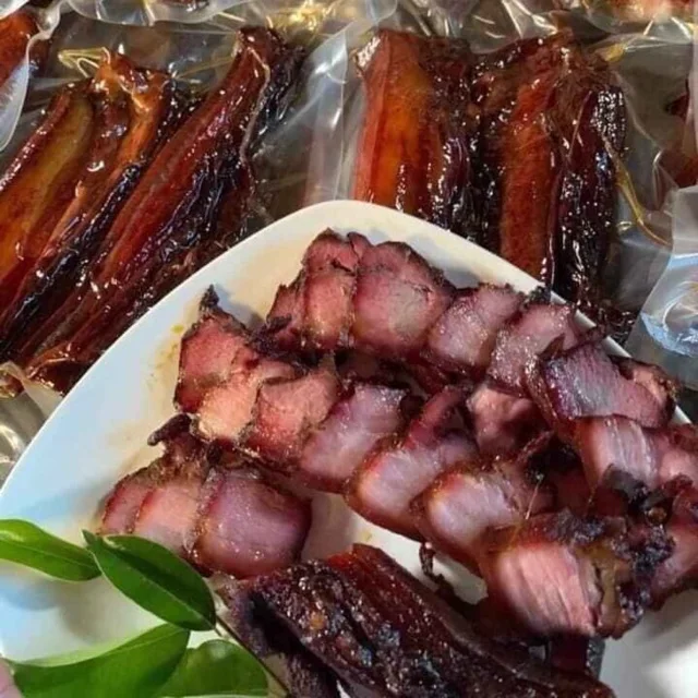 natural smoked bacon with quality assurance