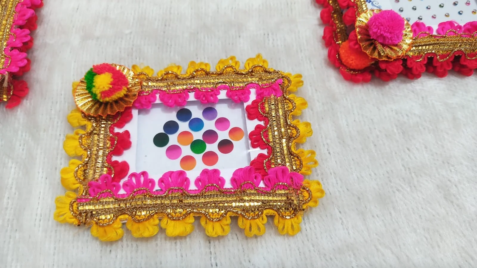 Красочные женские Bindi оптовая продажа индийские для девочек Женские аксессуары круглые красочные украшения лица Bindis индийский свадебный подарок