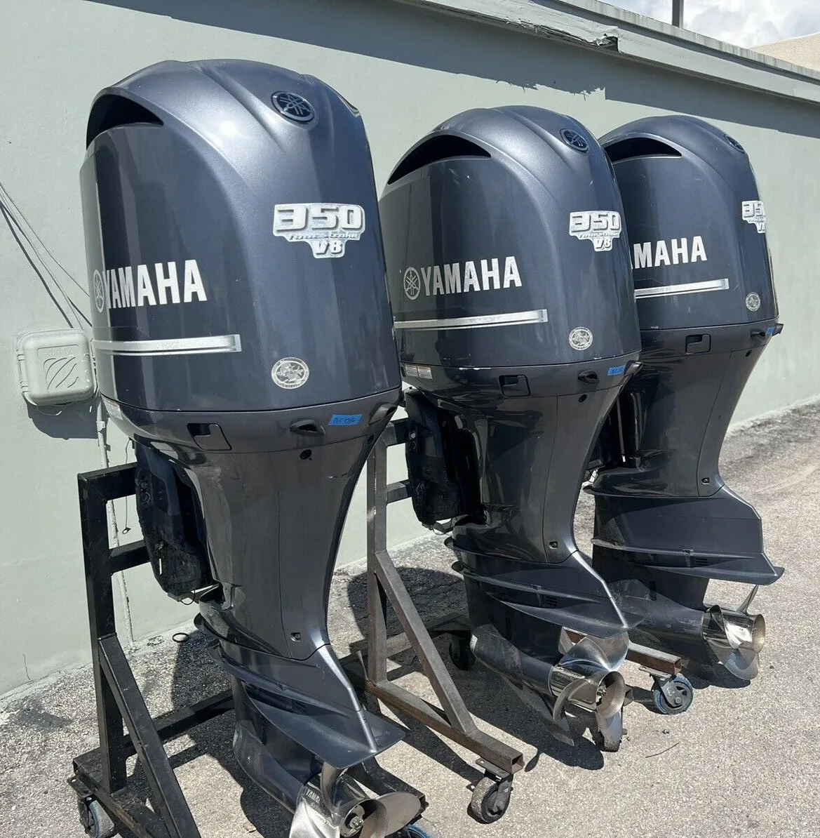 2014 четырехтактных лодочных моторов Yamaha 350hp хорошо используемые тройные с 25 и 30 валами промышленного класса Настраиваемые