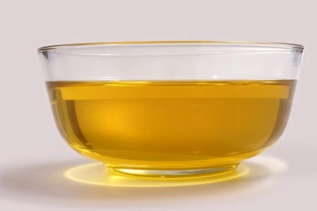 POLYUNSATURARATED CRUDE FISH OIL HIGH QUALITY FROM VIETNAM