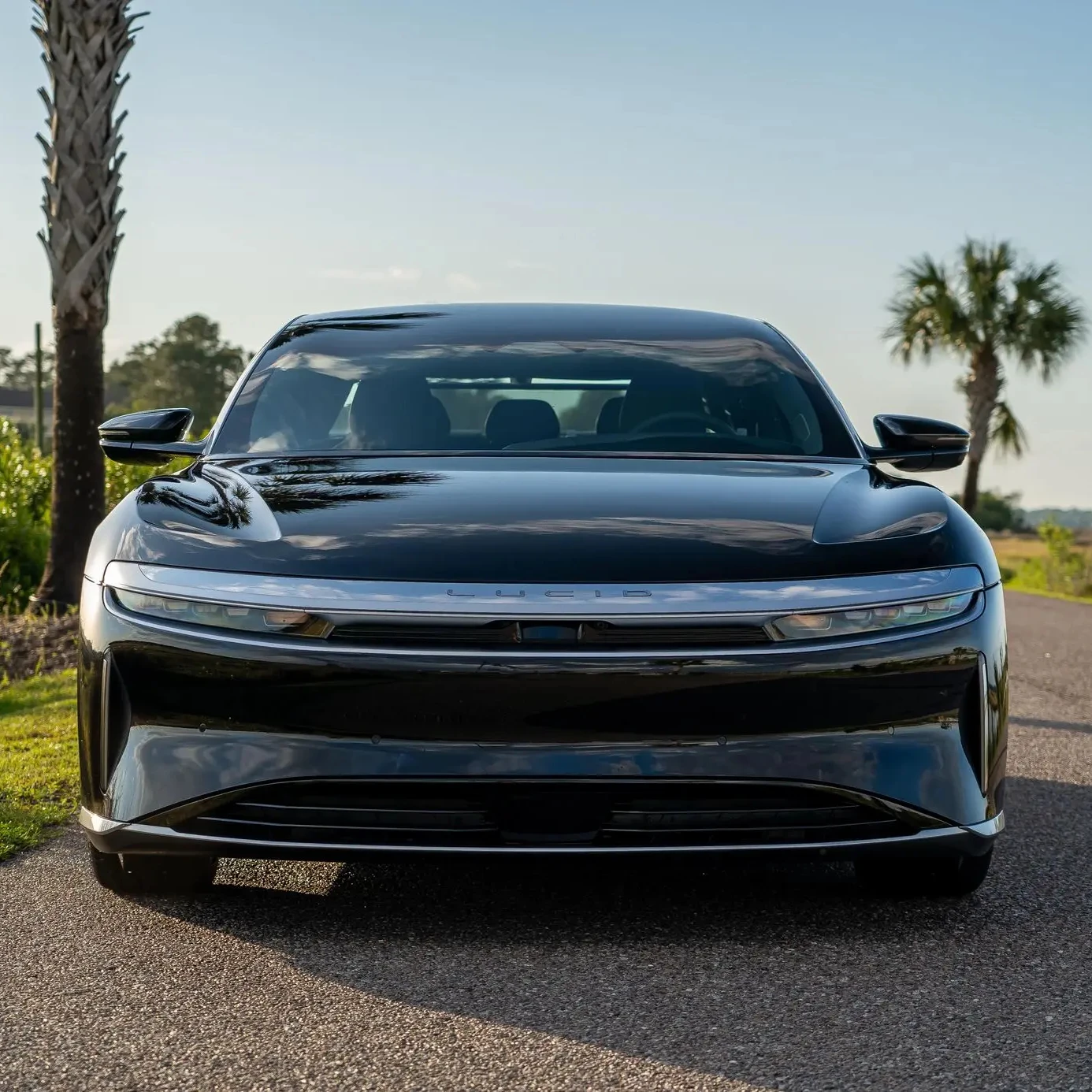 Neatly Used 2023 Lu-Cid Air Touring Dual-Motor AWD, Glass Canopy Roof, Highly Equipped (Mileage 30)