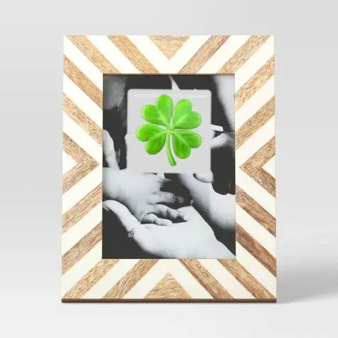 Modern Rustic Wooden Photo Frame High Quality Carved Picture Frame for Home Decoration Customizable Size