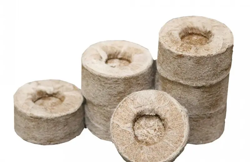 Wholesale Coco Peat Pellet For Growing Plants Coco Coir Pellet Fiber Soil For Planting Coconut Coir Seed For Gardening