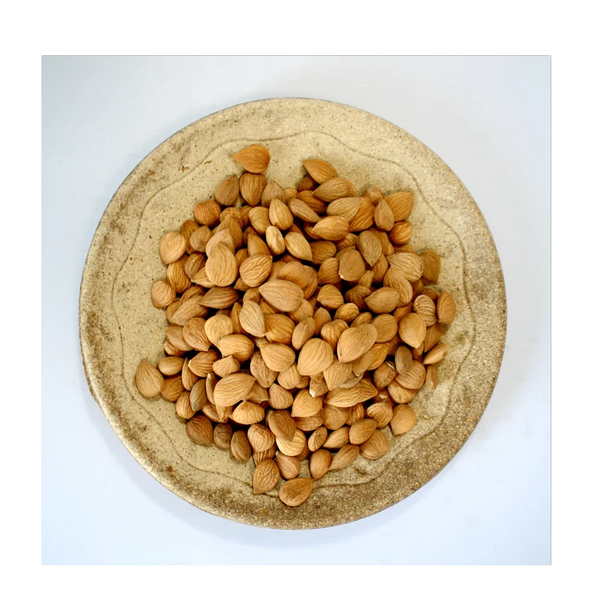 Сырые органические орехи Миндаля из Южной