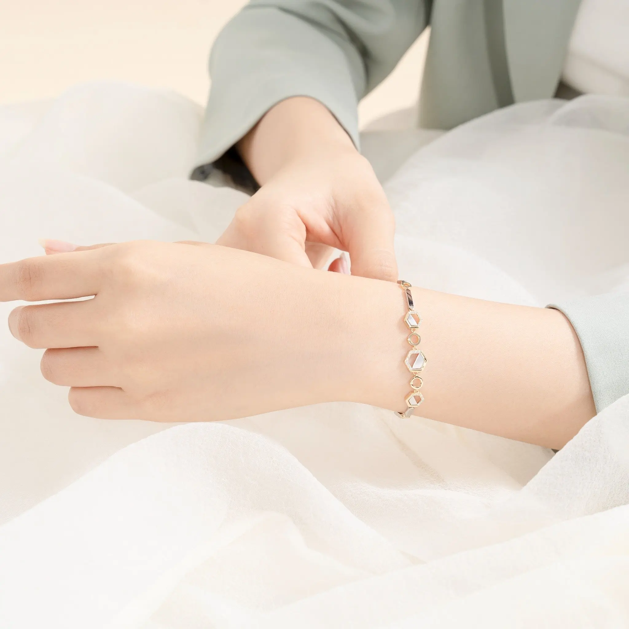 14K Gold Fine Jewelry Bracelets & Bangles for Woman Yellow gold & white gold bracelet HTJ Brand Vietnam Manufacturer LCC108