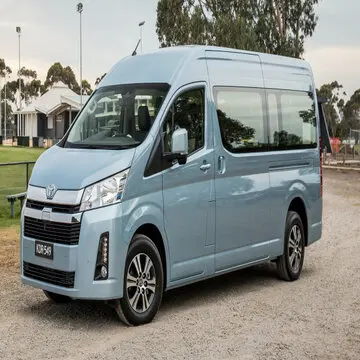 5-speed manual-6-speed RC60J manual & 6-speed AC60 automatic Used Toyota Hiace (H300) PREMIUM Luxurious mini buses for sale