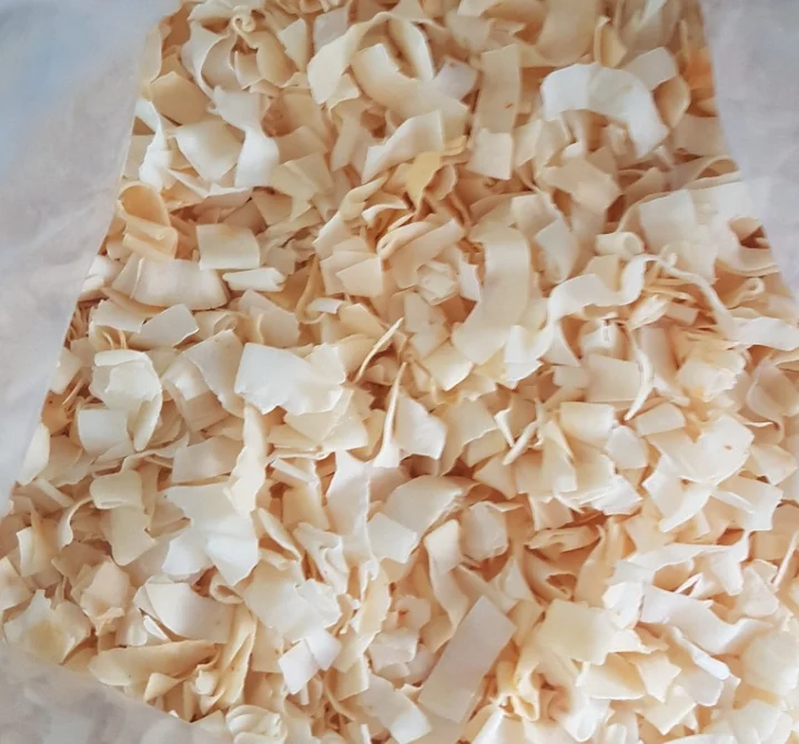TOP-QUALITY CRISPY COCONUT CHIPS - HEALTHY SNACK / FRESH & CRUNCHY / ORDER NOW at BEST PRICE / MADE in VIETNAM