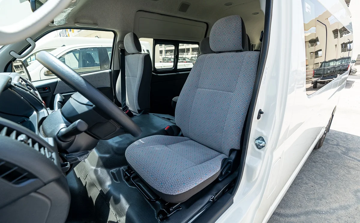 Neatly Used Toyotas Hiace High Roof 15 Seater 2.5L Diesel Manual Transmission 2021, 100% Perfect Accident-Free