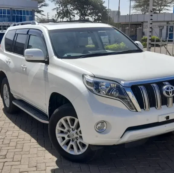 Продажа подержанных автомобилей Toyo ta Land Cruiser Prado 2.7L GXR
