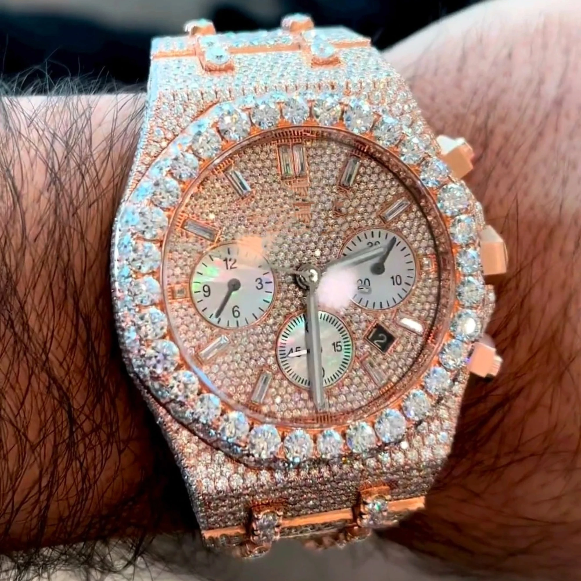 luxury custom Automatic classic mechanical watch VVS Moissanite full designer diamond exquisite watch for men and women.