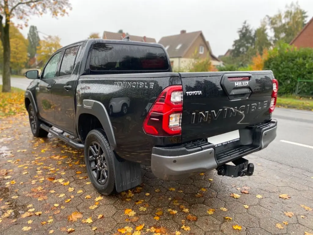 TO YOTA HI LUX DOUBLE CABIN INVINCIBLE 2023 USED