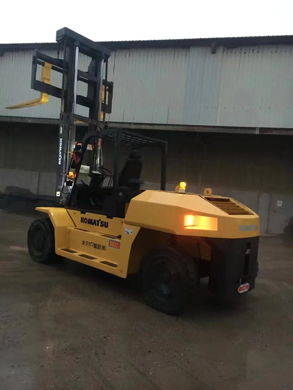 used Heavy Construction Equipment komatsu 15 tons forklift used machine