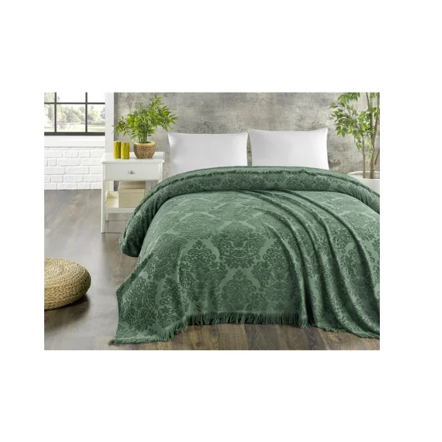 Бамбуковые жаккардовые покрывала Наши бамбуковые жаккардовые покрывала производятся лучшего качества и удовлетворят Вас своим мягким комфортом