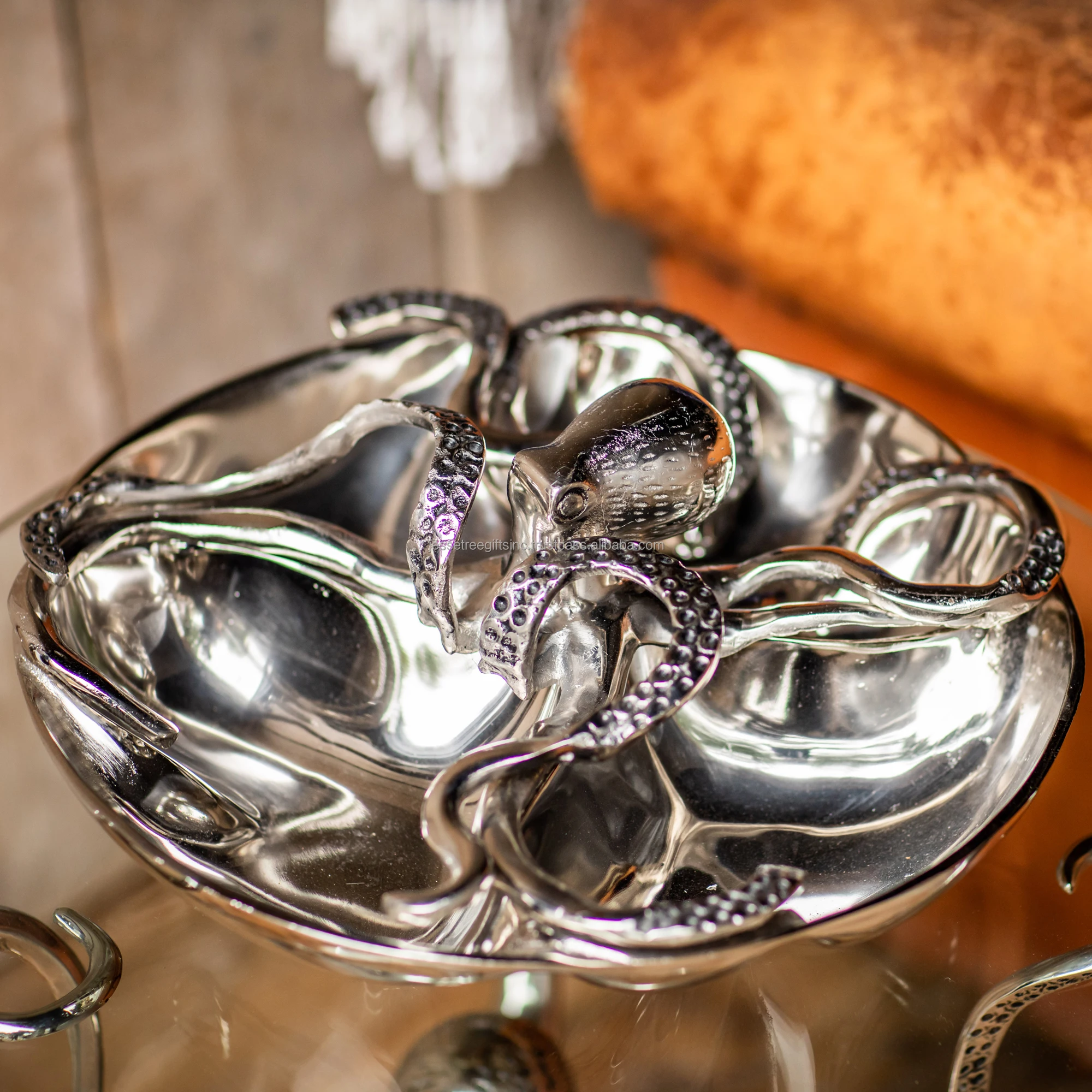 Metal Serve Bowl With Shiny Polish Finishing Round Shape Octopus Design on Top High Quality For Serving Wholesale Price