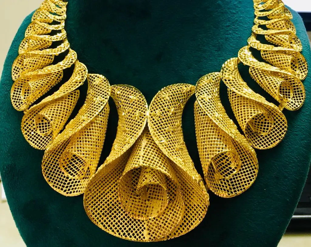 COPPER Metal ROSE DESIGN Gold Plated Charming WOMEN JEWELRY Party Necklaces From India CLASSIC Box Chain Turkey WEDDING