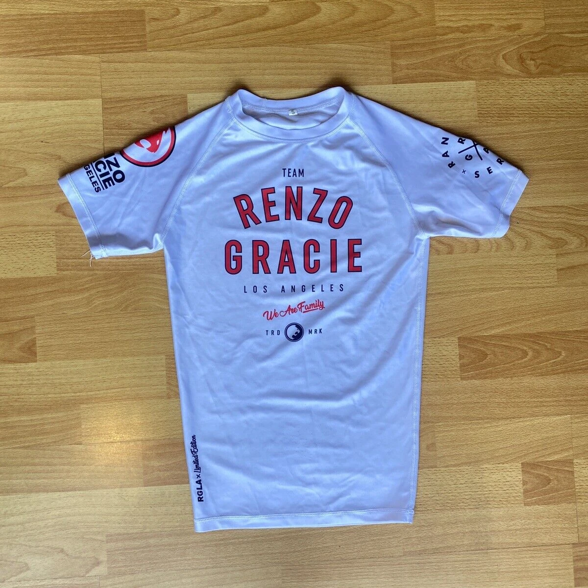 Get your high Quality BJJ fight wear GRACIE Limited Edition JIU-JITSU rashguards top