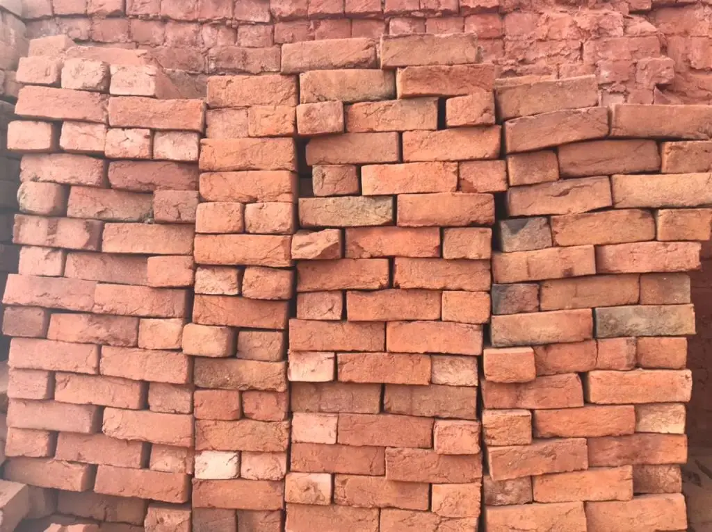 Customized size of old red bricks with smooth surface