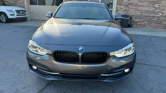 Подержанный 2017 BMW 328d седан
