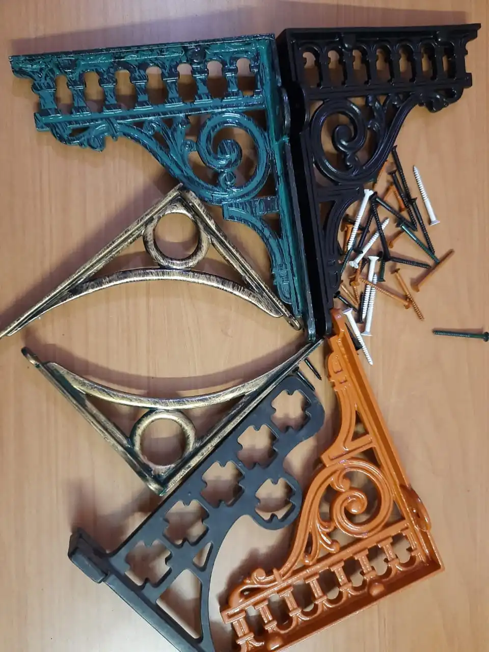 Wholesale Pyramid shaped Casting Iron nails, Hand forged Nails Iron Door Screws Nails And Studs Wooden Furniture Hardware Cloves