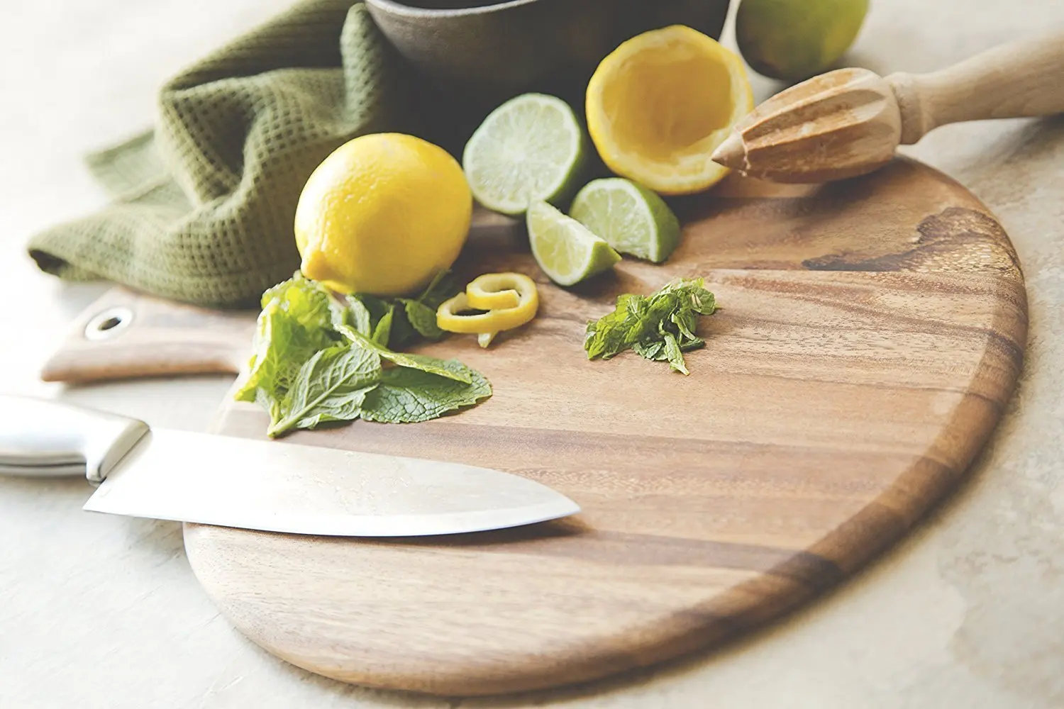 Wooden Circular Serving/Pizza Platter Board  BY KSN