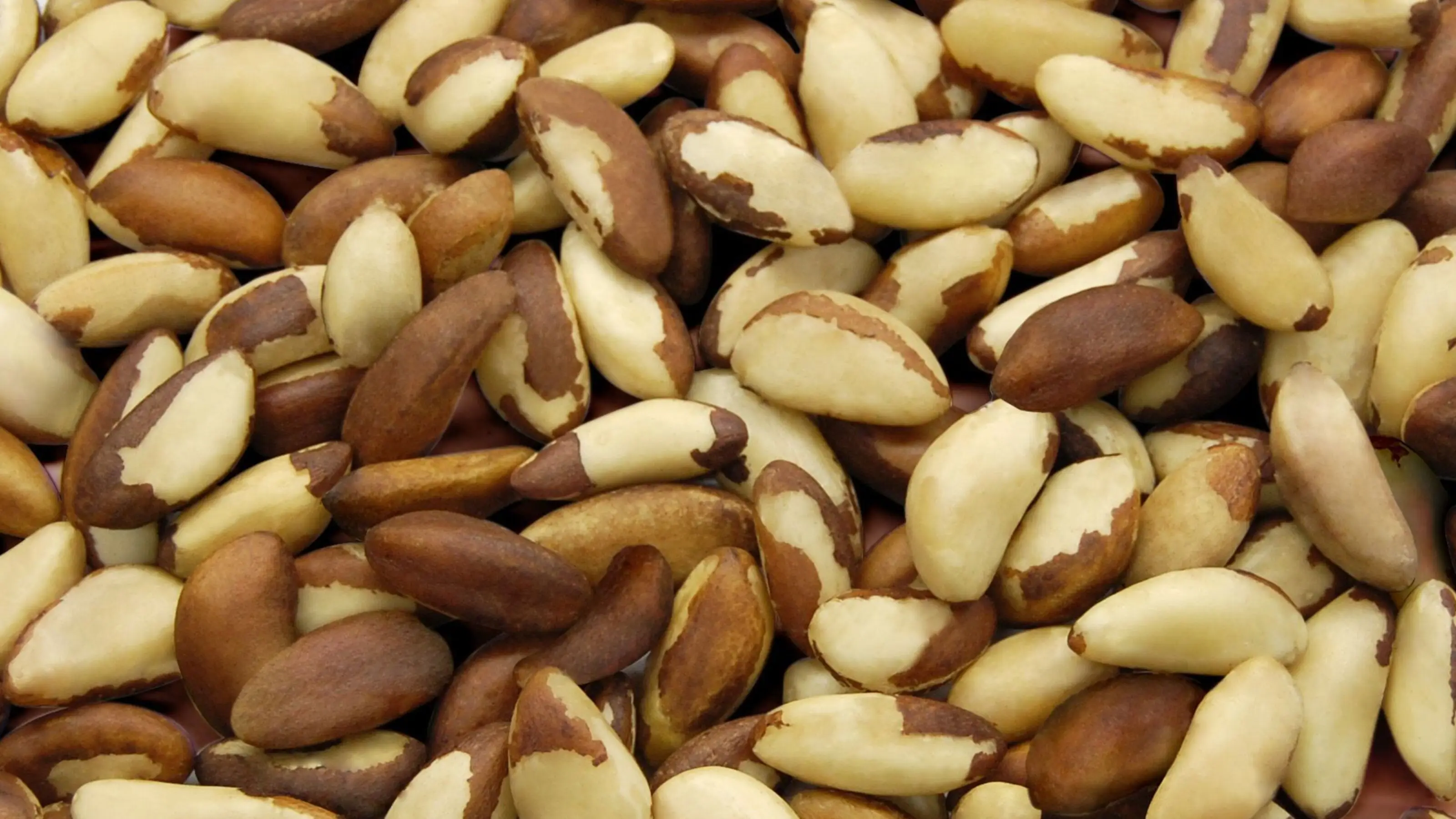 Разделенные натуральные высококачественные бразильские гайки