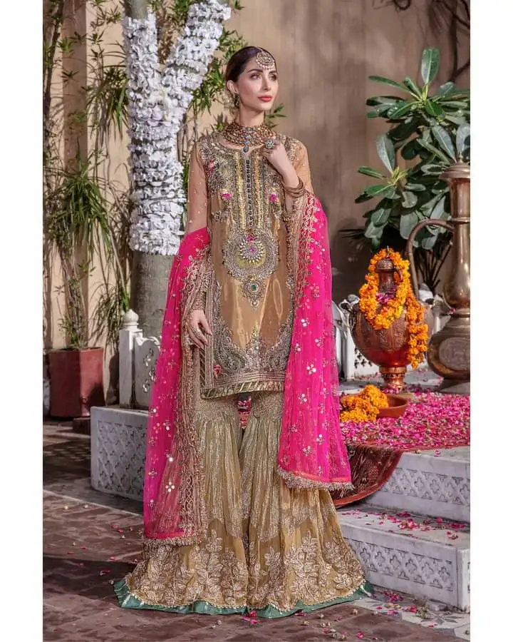 NIKKAH/BARAT/WALIMA WOMEN WEAR BRIDAL DRESSES NAKSHI DABKA WORK BEAUTIFUL DRESS FOR LADIES LOW MOQ DRESSES BY AA IMPEX