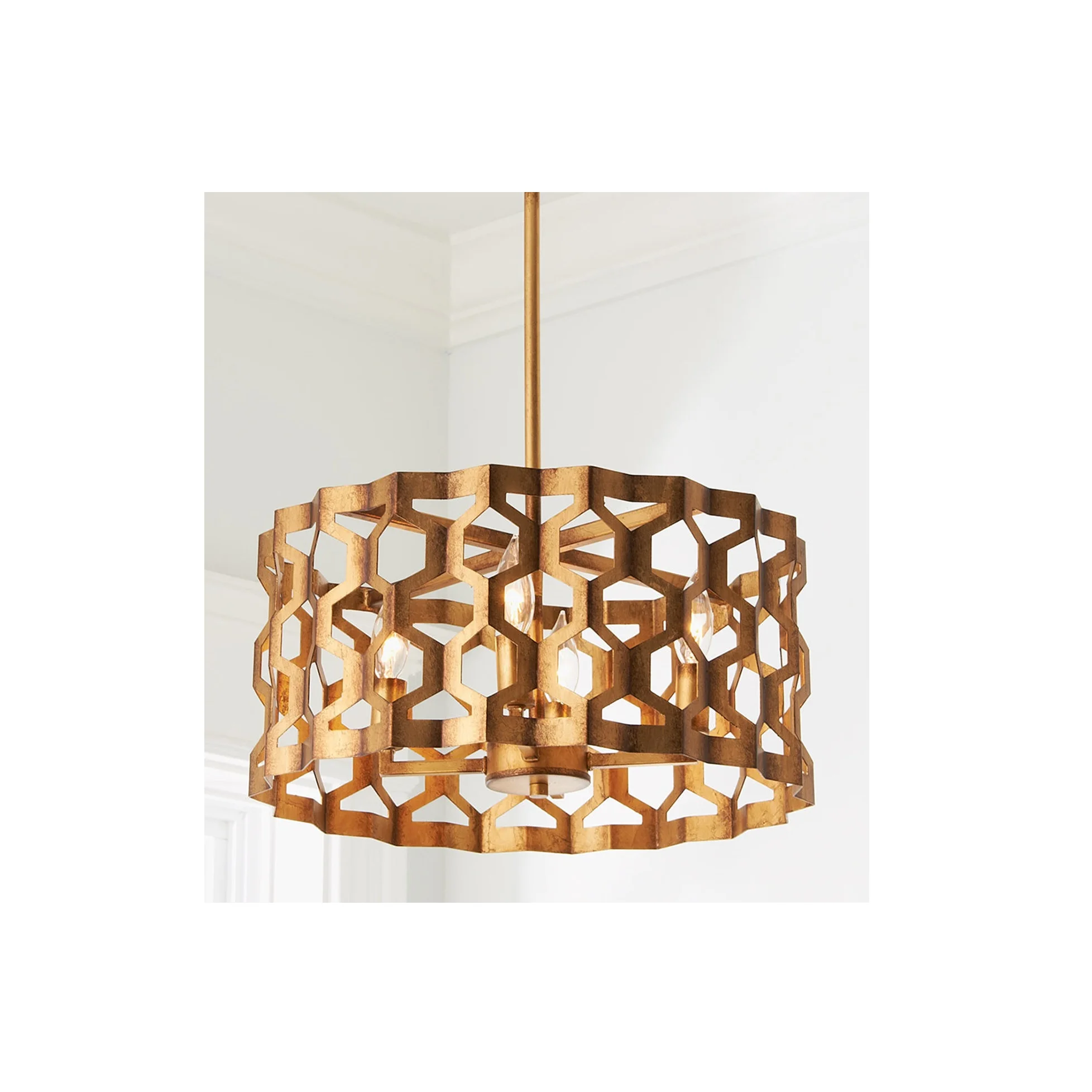 Unique Custom Design High on Demand Ceiling Metal Hanging Pendant Lamp for Export Sale at Bulk Price