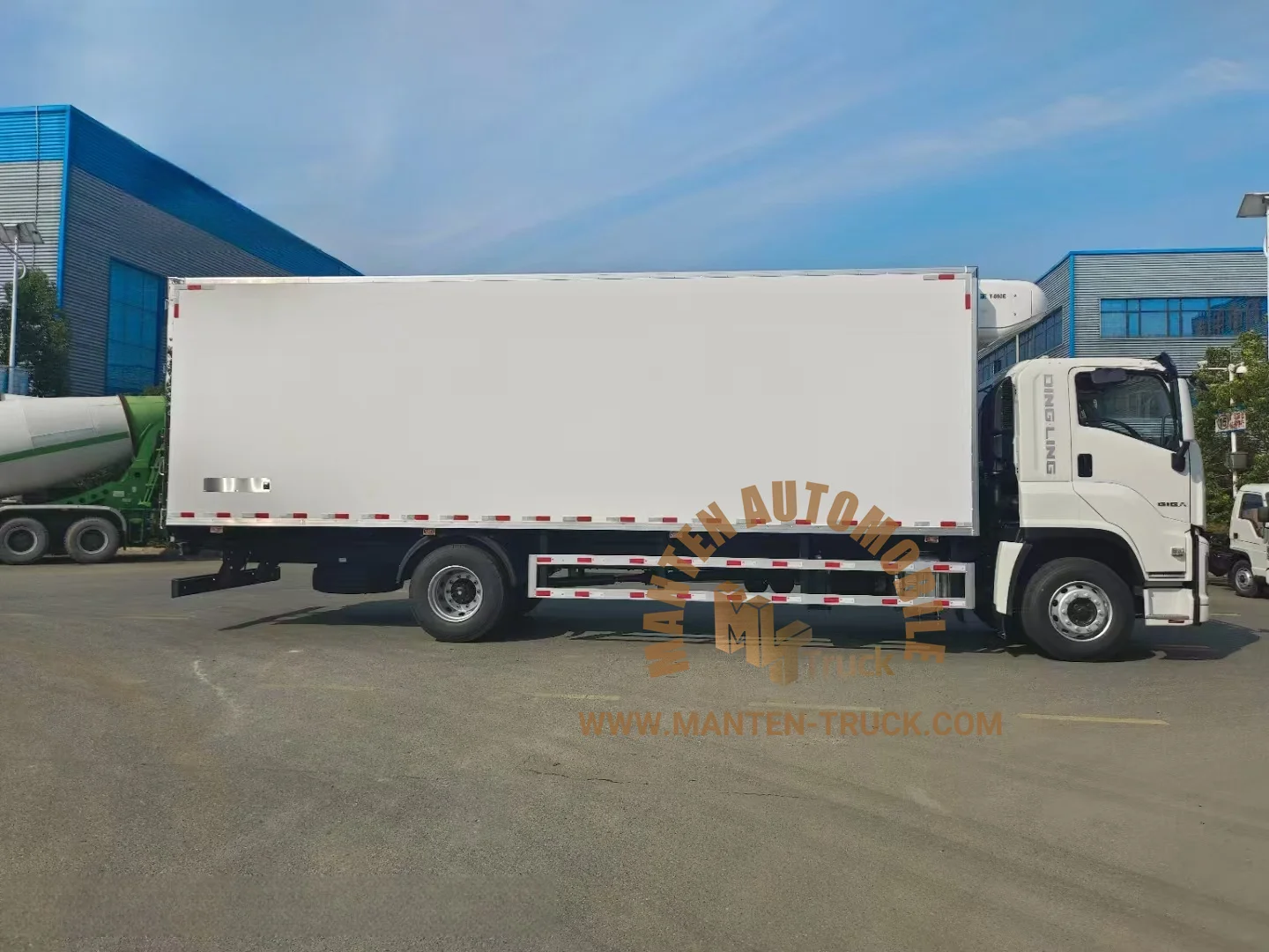 Made-in-China Freezer food transport vehicle eutectic refrigerated truck 12 v compressor freezer truck for sale