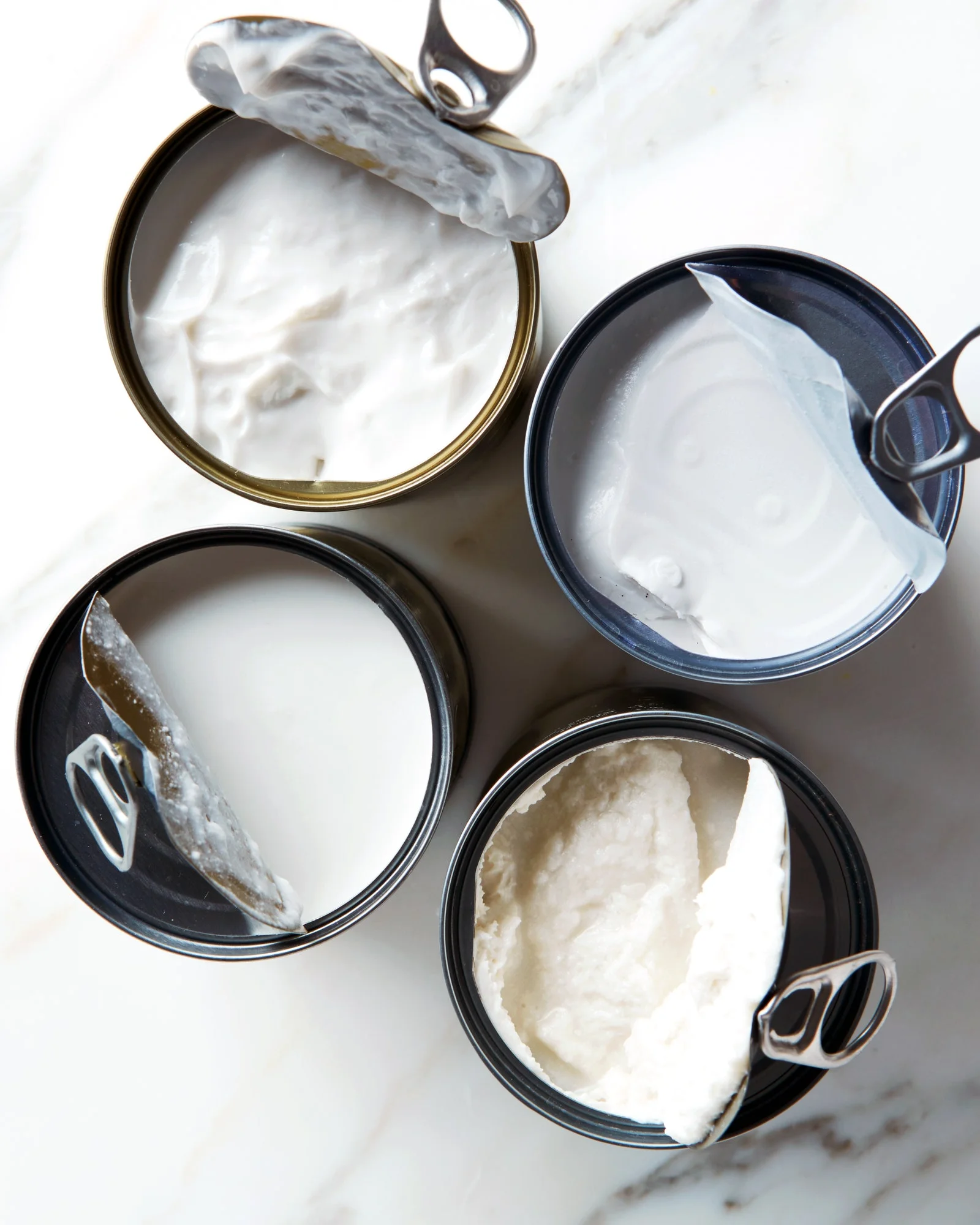 RICH & CREAMY CANNED COCONUT MILK / PERFECT FOR COOKING & HEALTHY LIFESTYLE / LOW WHOLESALE PRICES GUARANTEED / MADE IN VIETNAM