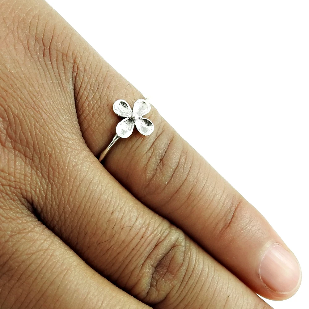 Pretty Wedding Engagement Ring For Her 925 Sterling Silver Round Shape Hammered Ring Handmade Jewelry Wholesale Factory Price