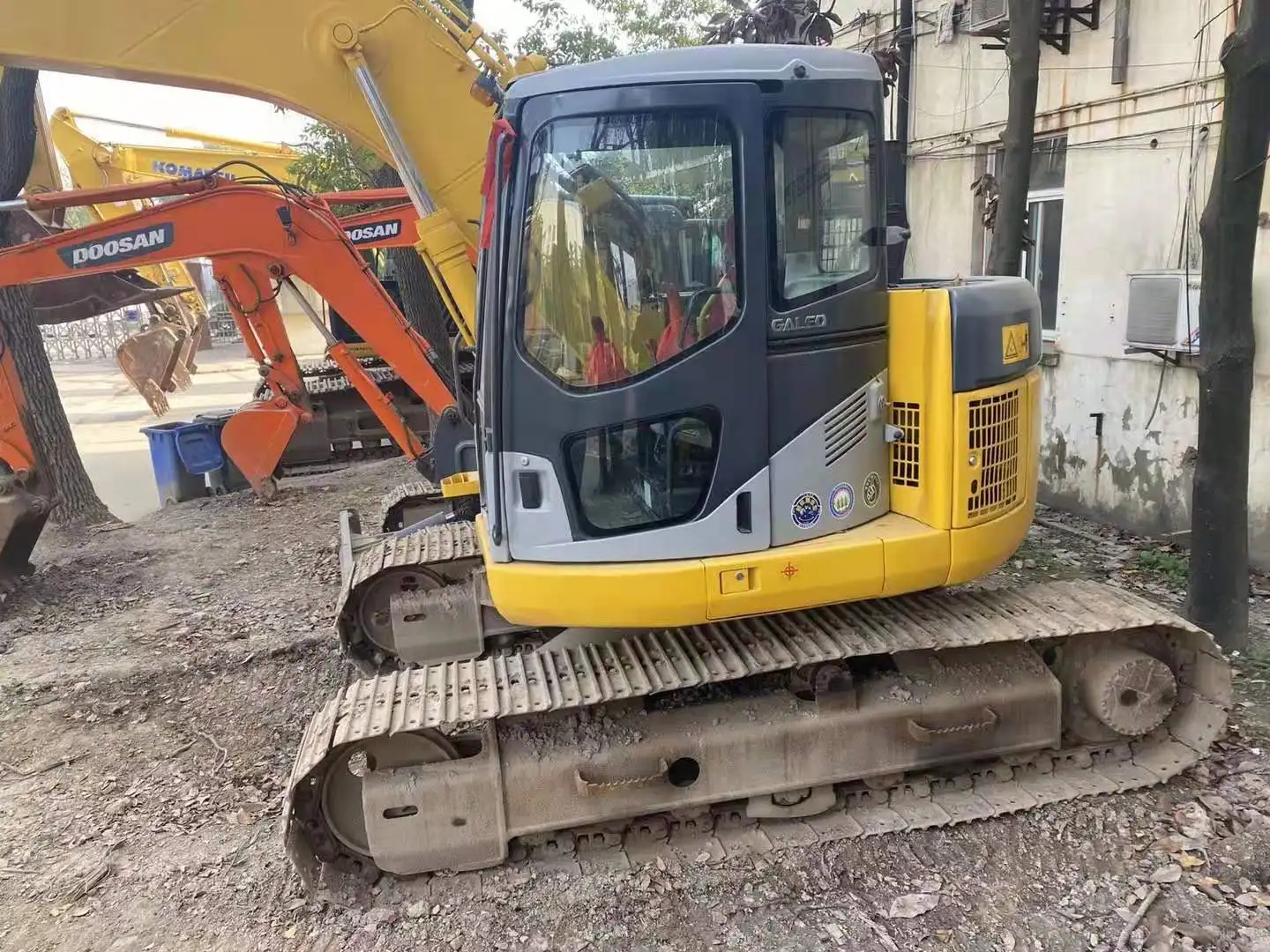 Popular Model Komatsu Heavy Equipment 12 Ton Hydraulic Machinery Pc128 Second Hand Used Backhoe Excavator Digger